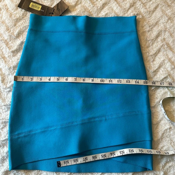 BCBGMaxAzria Cyan Blue Silvie Bodycon Skirt Size Medium - Picture 10 of 11